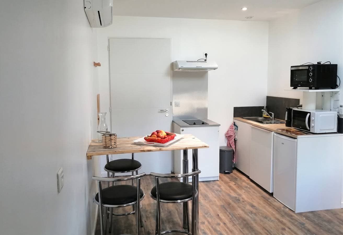 Foto 6 von 12: Charmantes Studio in Saint-Jory, 25 qm, geteiltes Schwimmbad