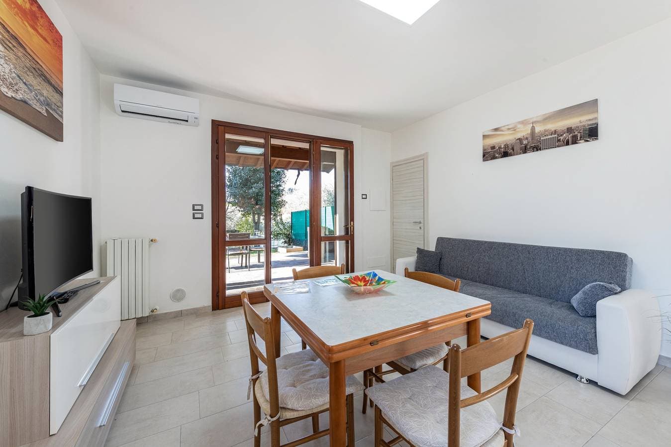 Foto 4 von 25: Apartment 'Al Porto Terrace nahe am See' mit privater Terrasse, WLAN und Klimaanlage