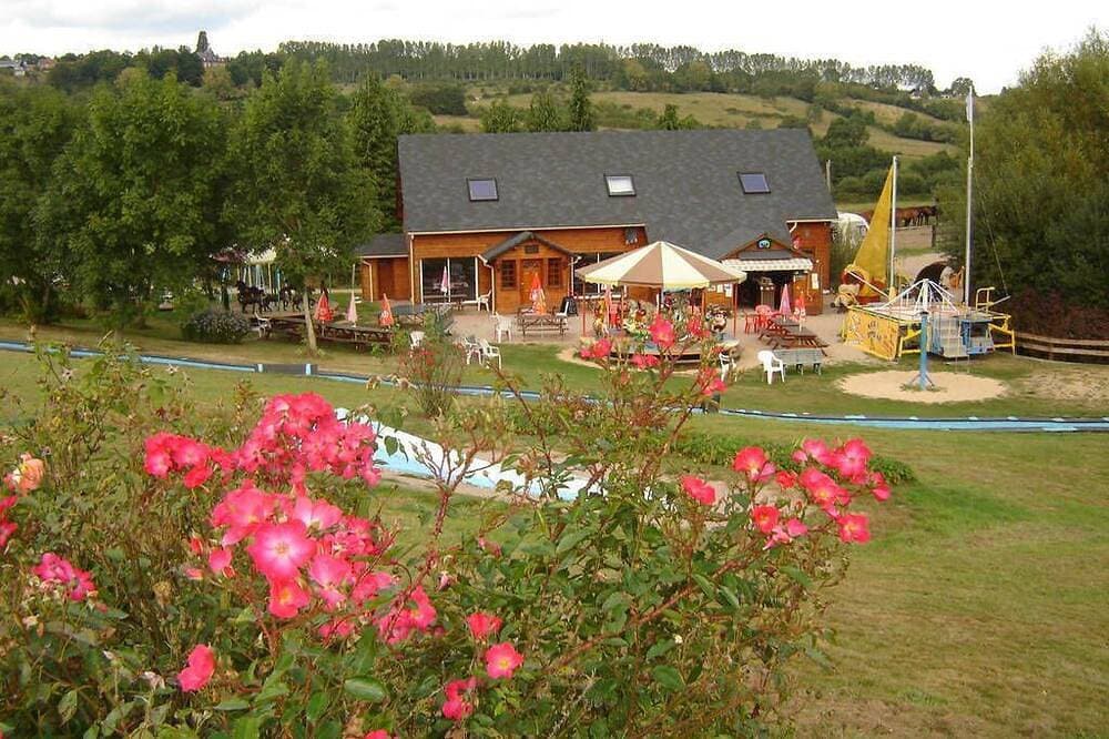 Foto 5 von 9: Rental of comfortable trailers for 4 people at Devalparc leisure park