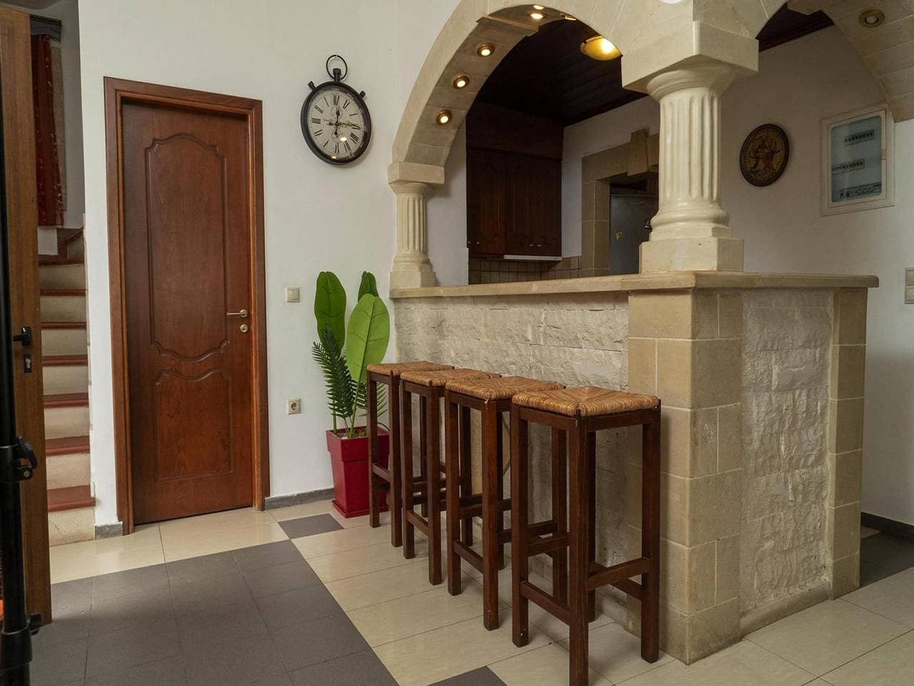 Foto 8 von 19: Modernes Ferienhaus in Stalos mit Balkon