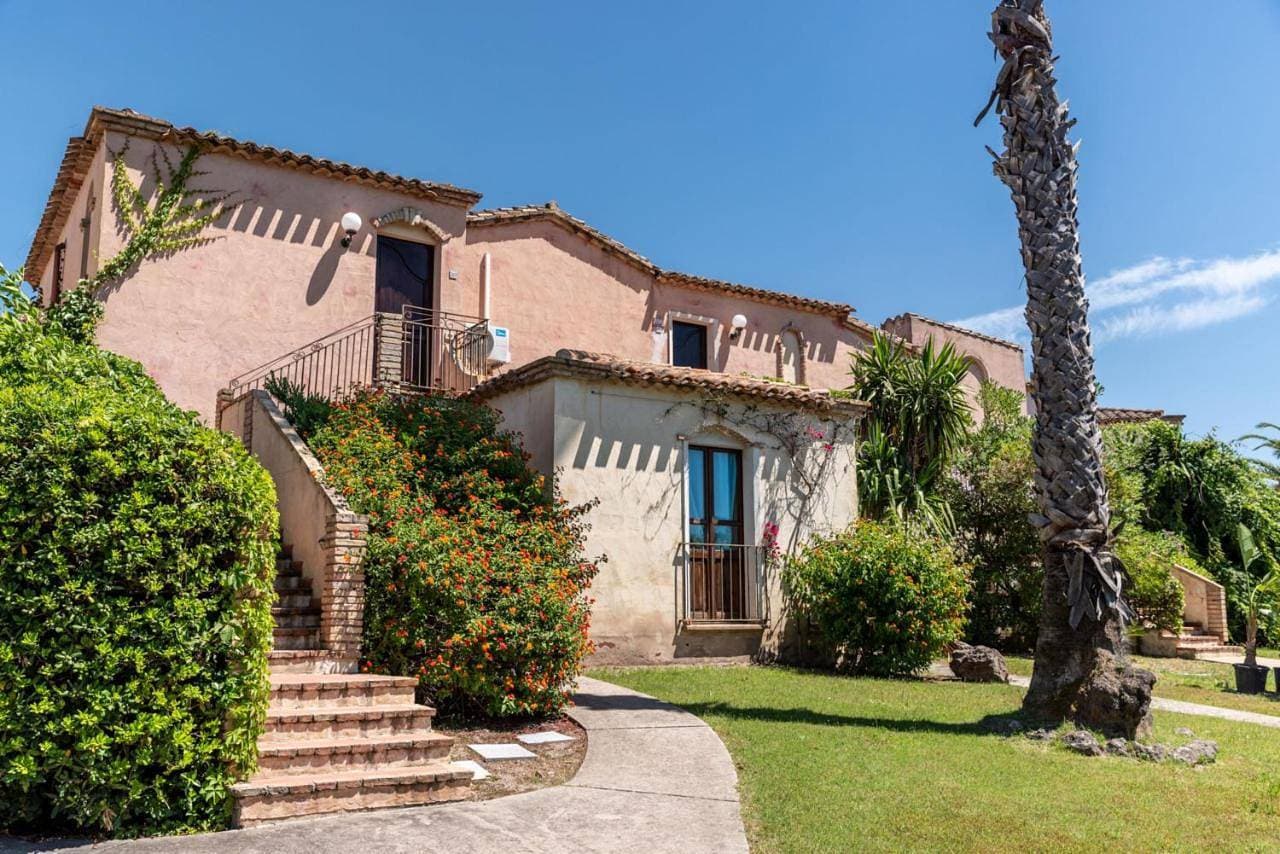 ISA-Baia delle Palme residence 1