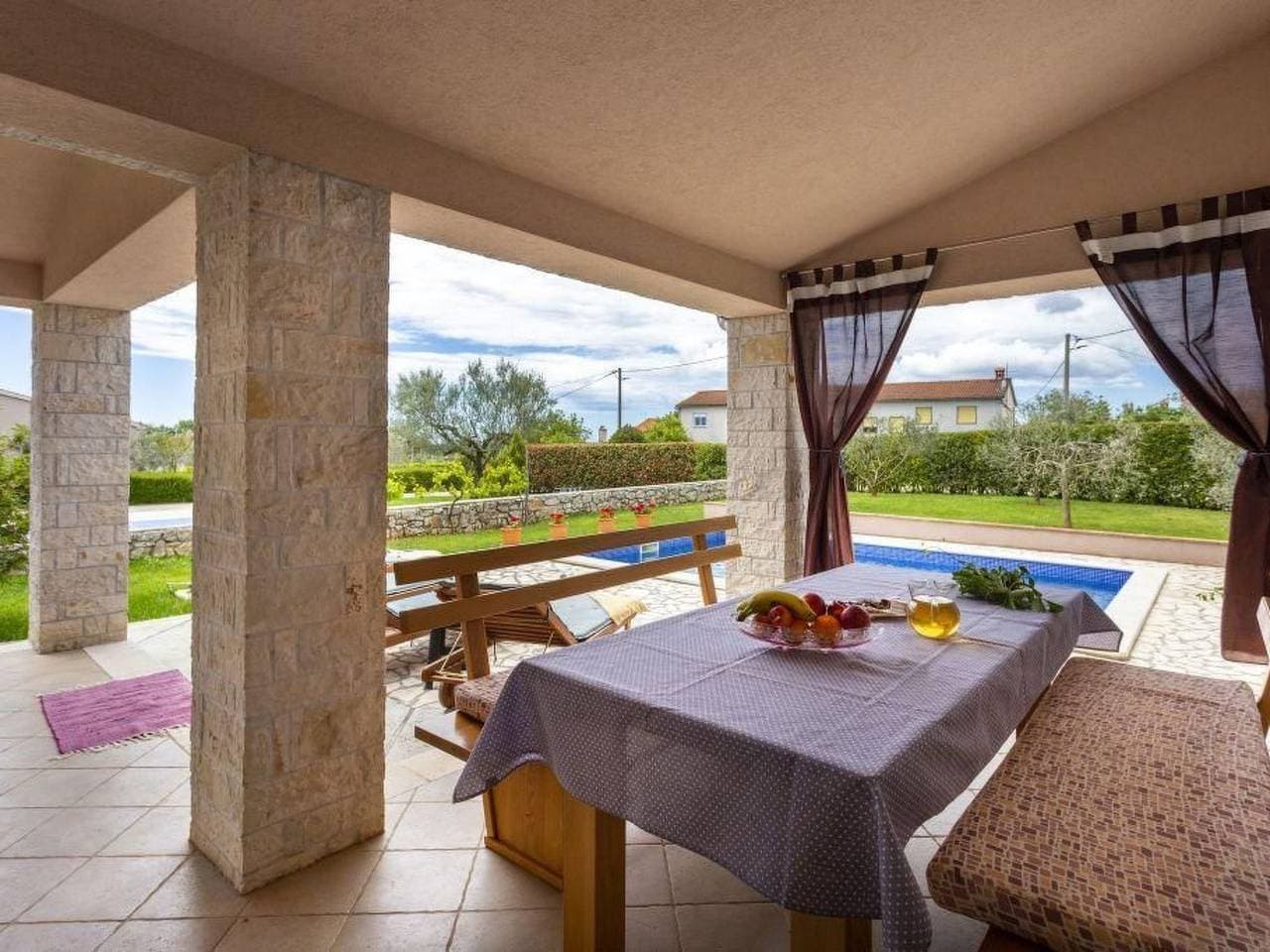 Foto 7 von 29: "Villa Mirela" mit Terrasse