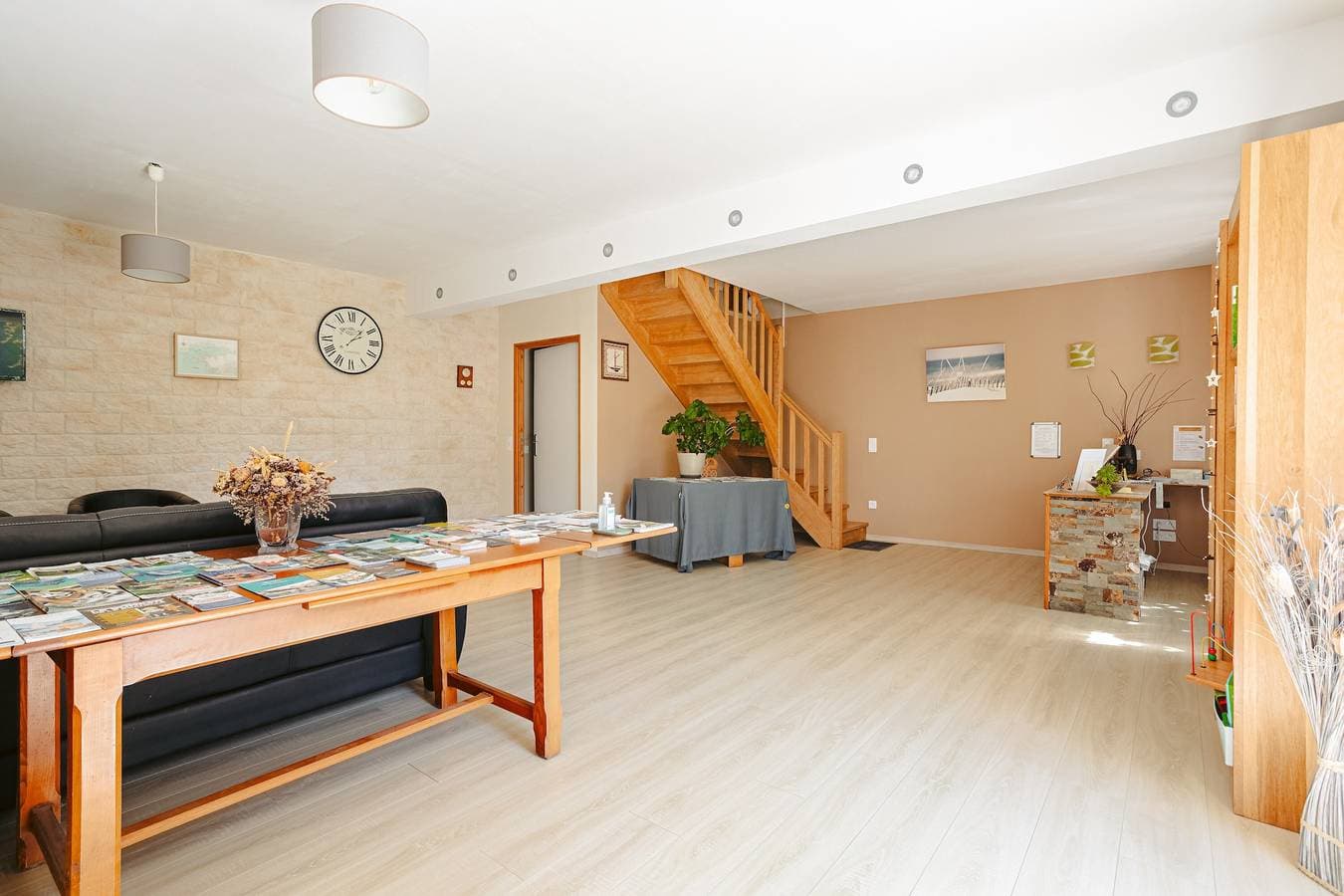 Foto 7 von 21: Gästezimmer „Ré“ – Helles Zimmer mit eigenem Bad auf der Île de Ré