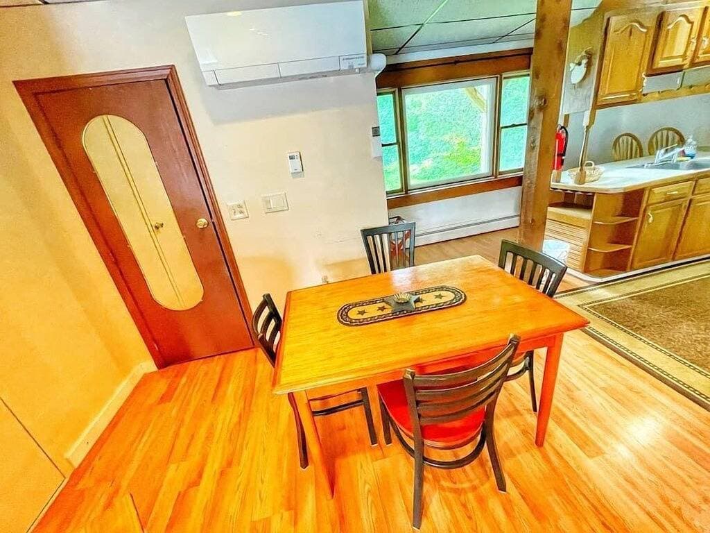 Foto 10 von 20: 16 Apartment near Acadia Open Hearth Inn