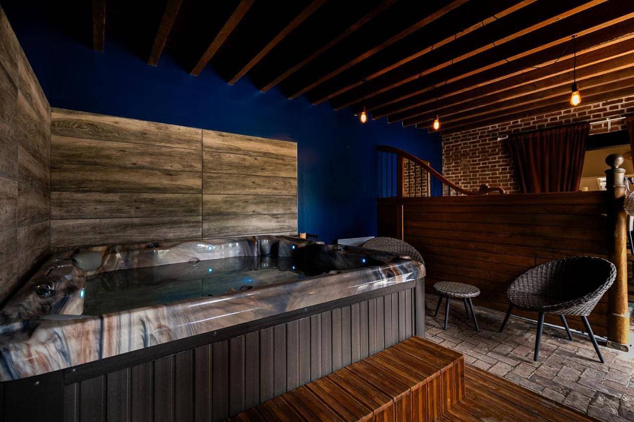 OZ LOVE ROOM JACUZZI privatif 1