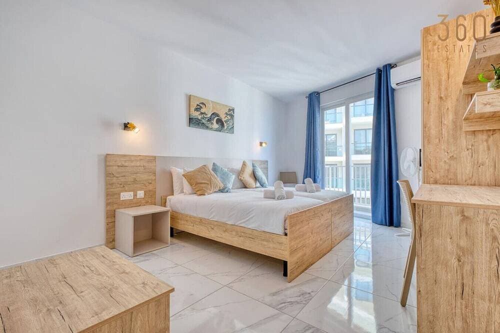 Foto 4 von 22: Beautiful seafront 1Br home w/comfy bed, AC & WIFI