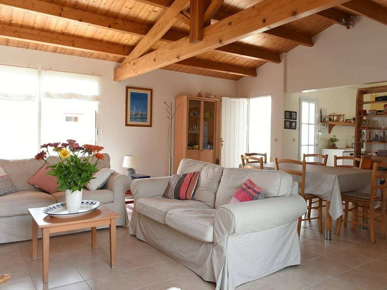Charmante Maison avec Terrasse Ombragée, Proche Port, Wi-Fi Gratis, Cheminée, Stationnement à Proxim... 1
