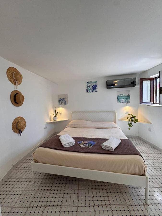 Foto 4 von 5: Double Room with Balcony and Sea View