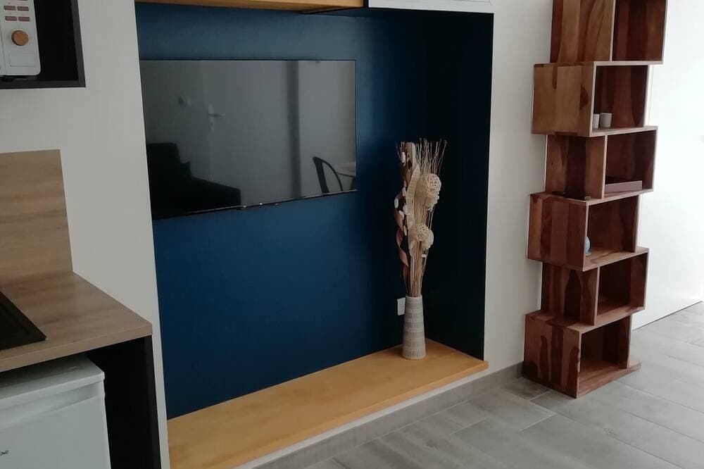 Foto 6 von 12: Place 28-Studio-Klassisch-Ensuite mit Bad-Strassenblick