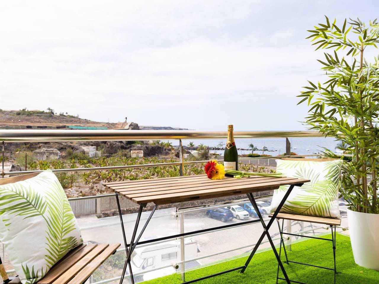 Foto 2 von 25: Stunning Beachfront Getaway, Your Perfect Retreat