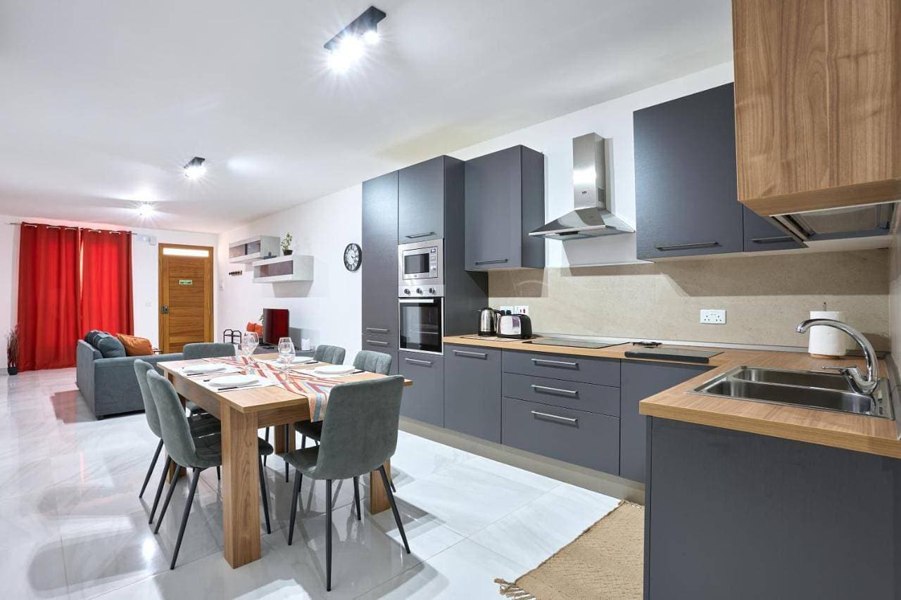 Di Vita's Maisonette Qawra by Homely 1