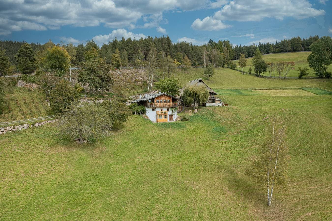 Foto 2 von 37: Historischer Duregghof: Idyllisches Apartment mit Bergblick & privatem Garten