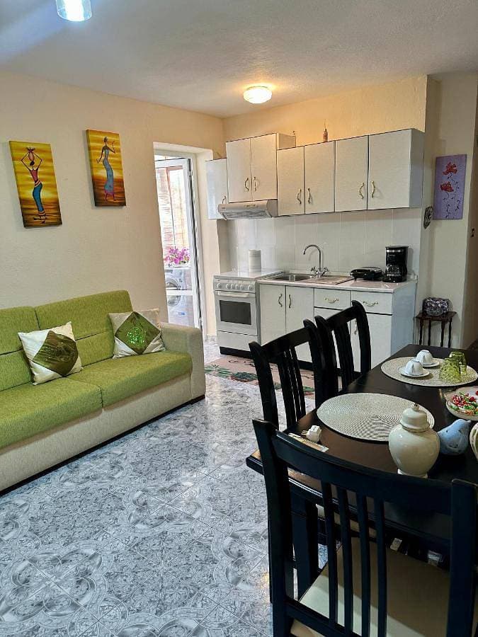 Foto 5 von 18: One-Bedroom Apartment with City View