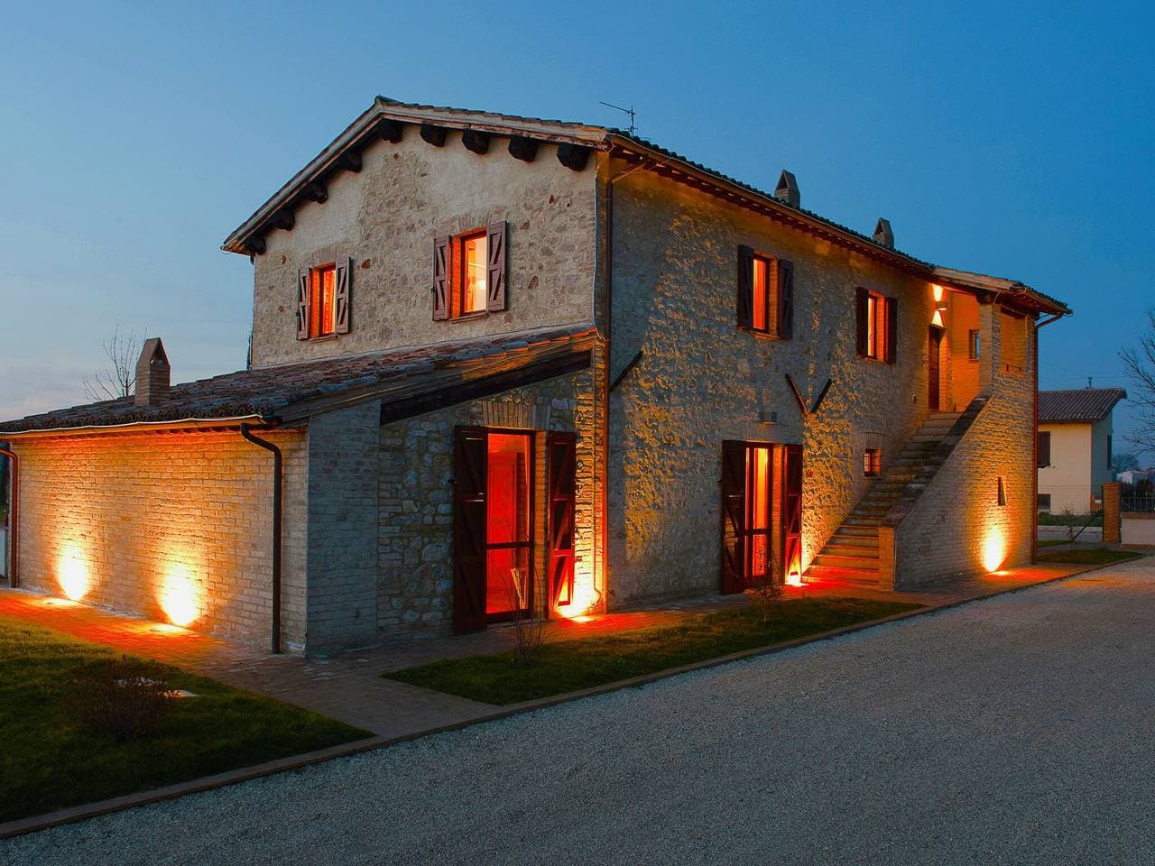Foto 5 von 65: Ferienhaus in Foligno mit Pool und Terrasse