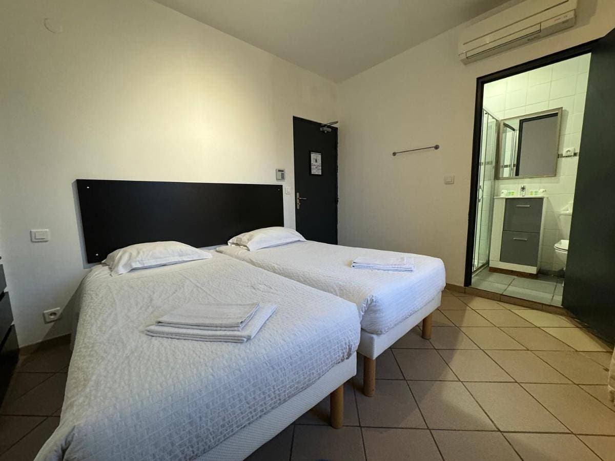 Foto 3 von 9: Double Room with Sea View