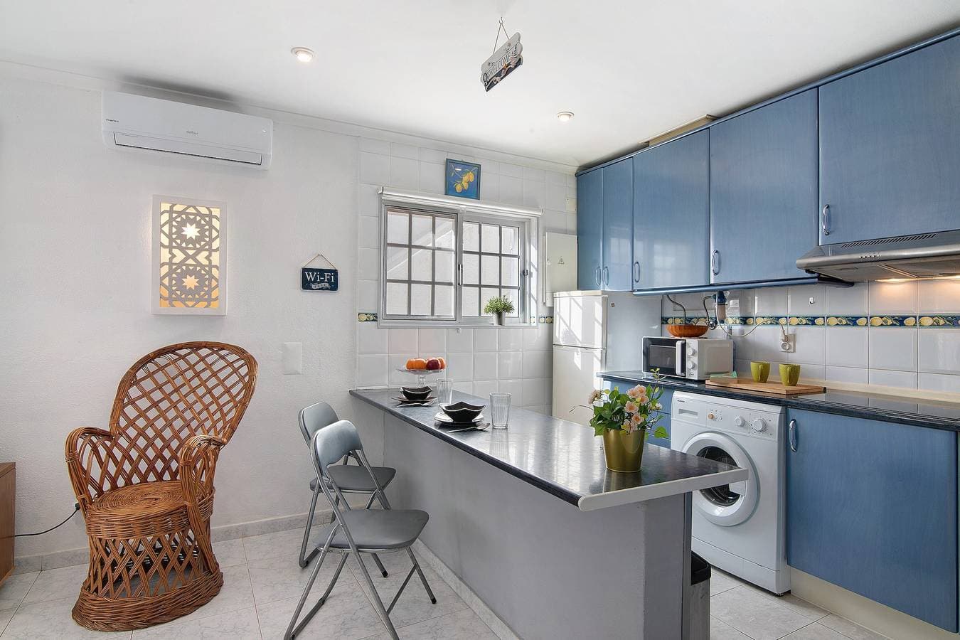 Foto 6 von 23: Ferienwohnung 'Zitronen' mit privater Terrasse, WLAN und Klimaanlage