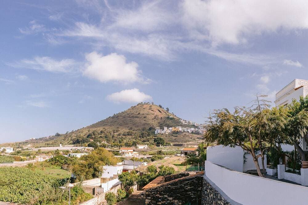 El Caidero rural house with great views 1