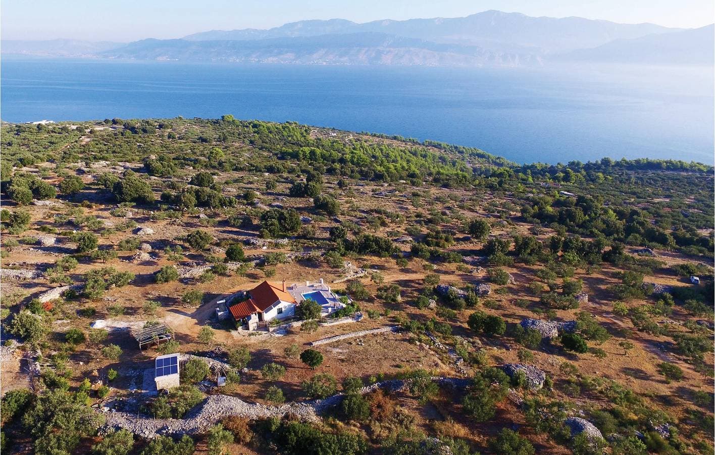 Gemütliche Ferienwohnung mit Pool, Terrasse und 2 km Entfernung zum Strand 1