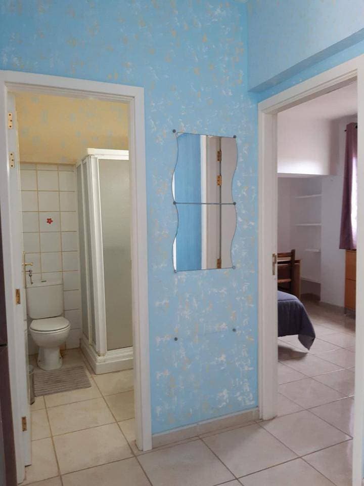Foto 13 von 43: Two-Bedroom Apartment