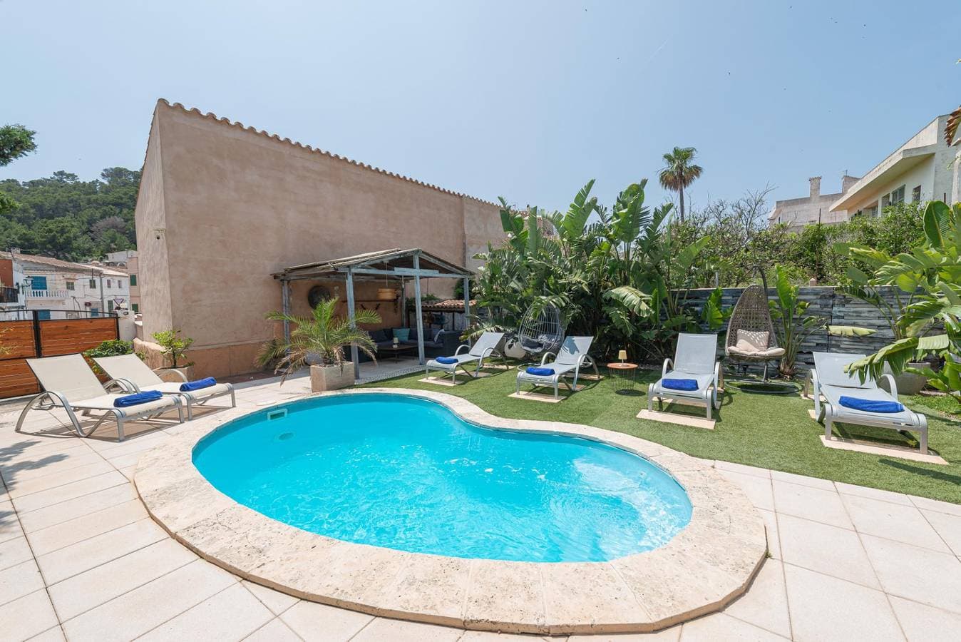 Foto 4 von 46: Residenz für 9 Personen mit Pool