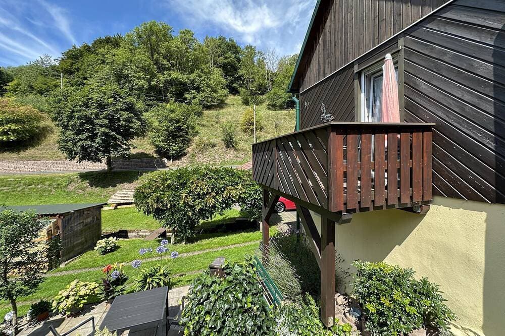 Foto 8 von 22: Ferienhaus mit Balkon & Garten im Thüringer Wald