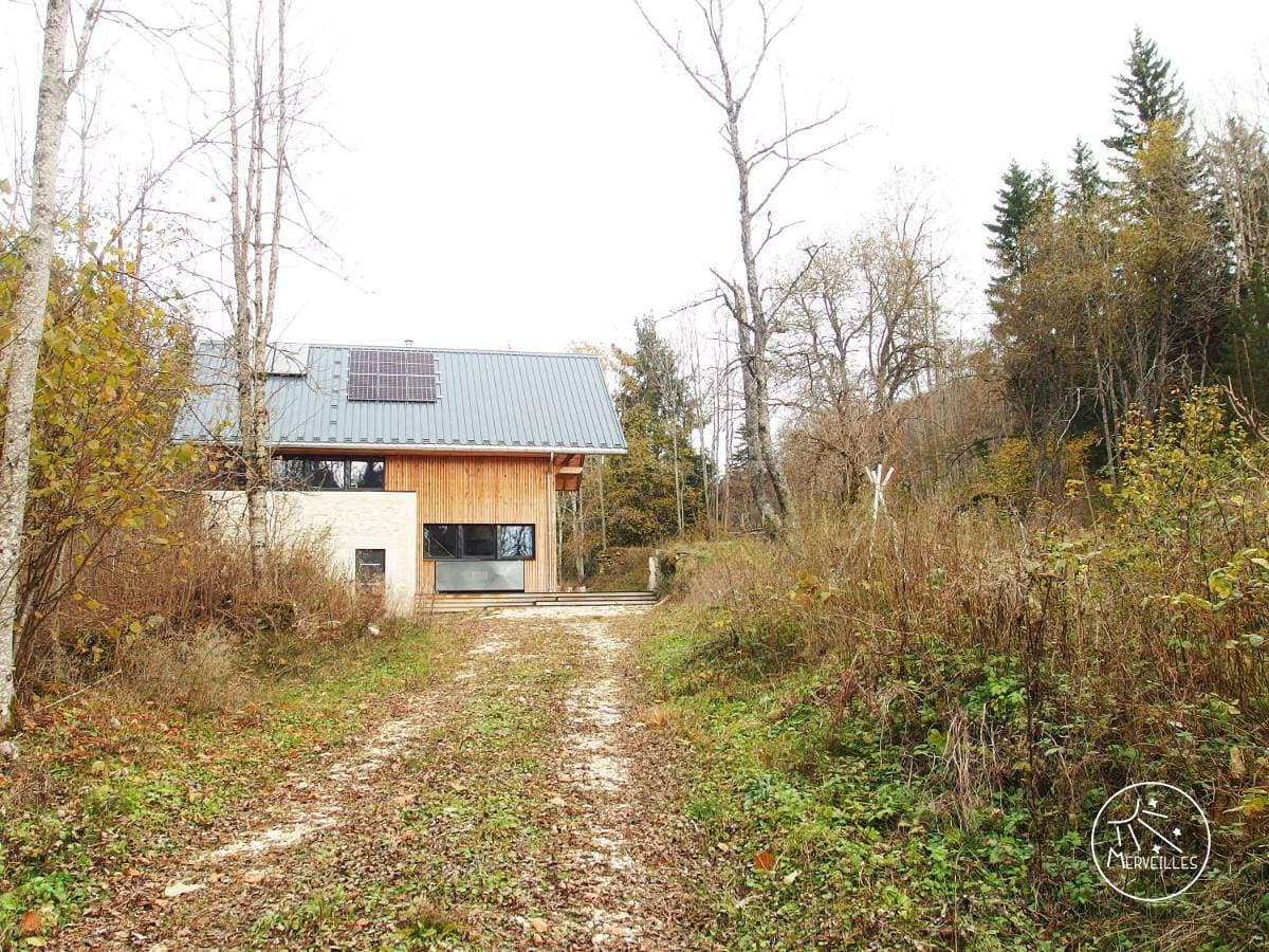 Ecogîte autonome en pleine forêt à La Chapelle en Vercors 1