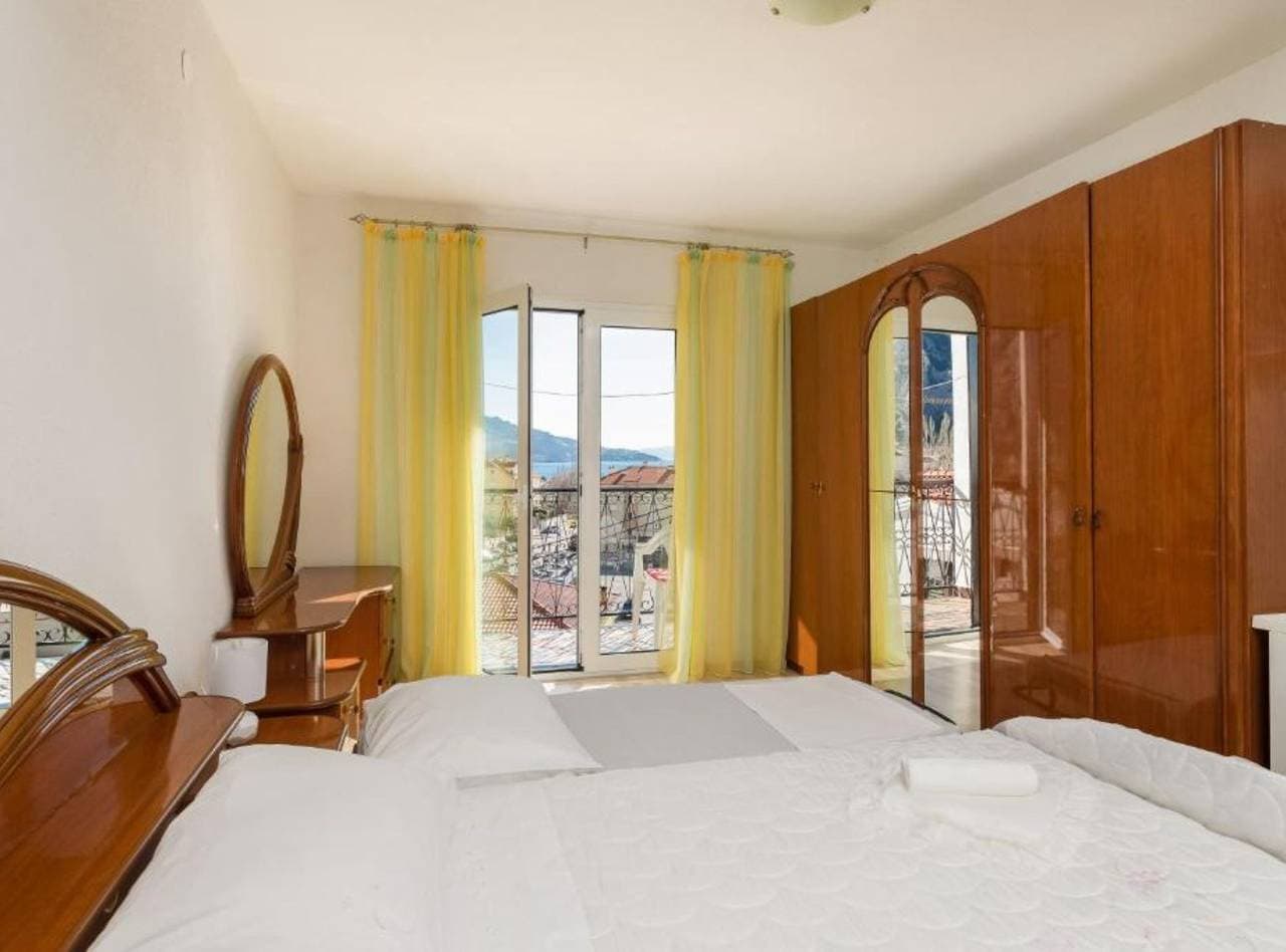 Foto 6 von 37: Apartment Adriatic Pearl - One Bedroom Apartment with Balcony and Sea View