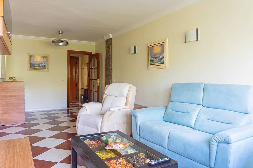 Foto 10 von 30: Guadalmar House by Residea