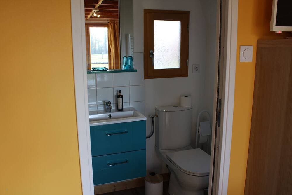 Foto 4 von 15: 2**Lodge Bois Confort 5 minutes from the beach and 10 minutes from Pointe du Hoc