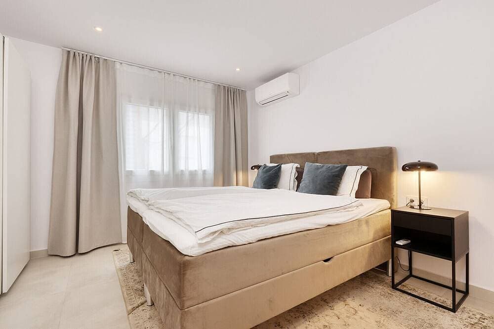 Foto 10 von 30: Stylish & Modern Fuengirola Apt, Near Beach