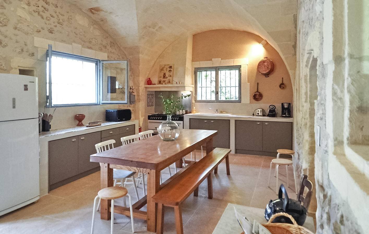 Foto 5 von 47: 500sqft Wohnung mit Garten, Pool, Parkplatz & Internet