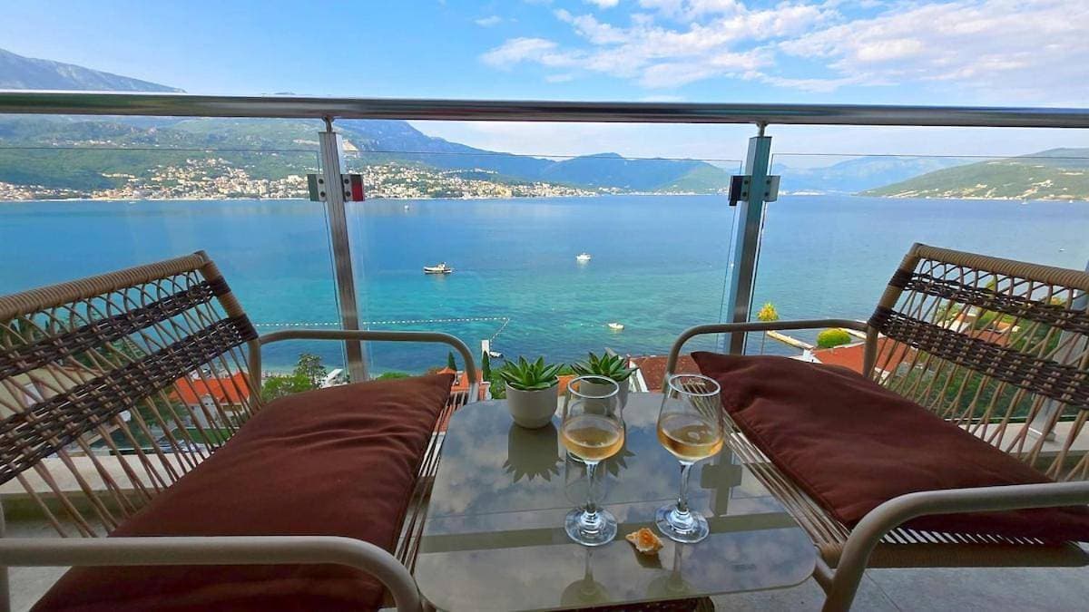Apartment mit Meerblick Njivice 1