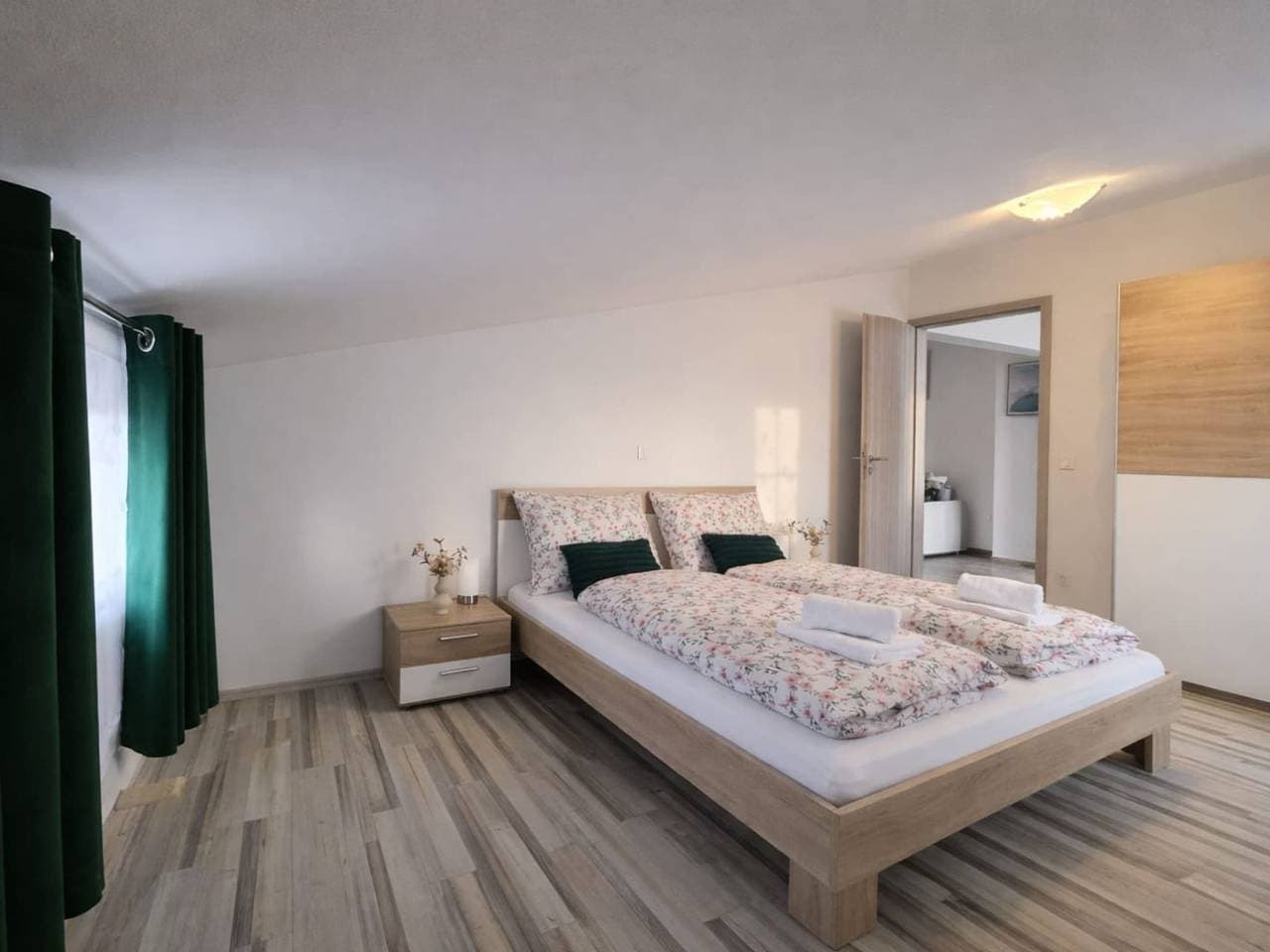 Foto 12 von 19: Apartments Sunset - Two bedroom Apartment with Terrace and Sea View
