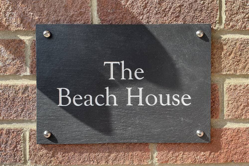 Foto 9 von 30: The Beach House, Suffolk Coast,<br>Beach access from site & covered heated pool