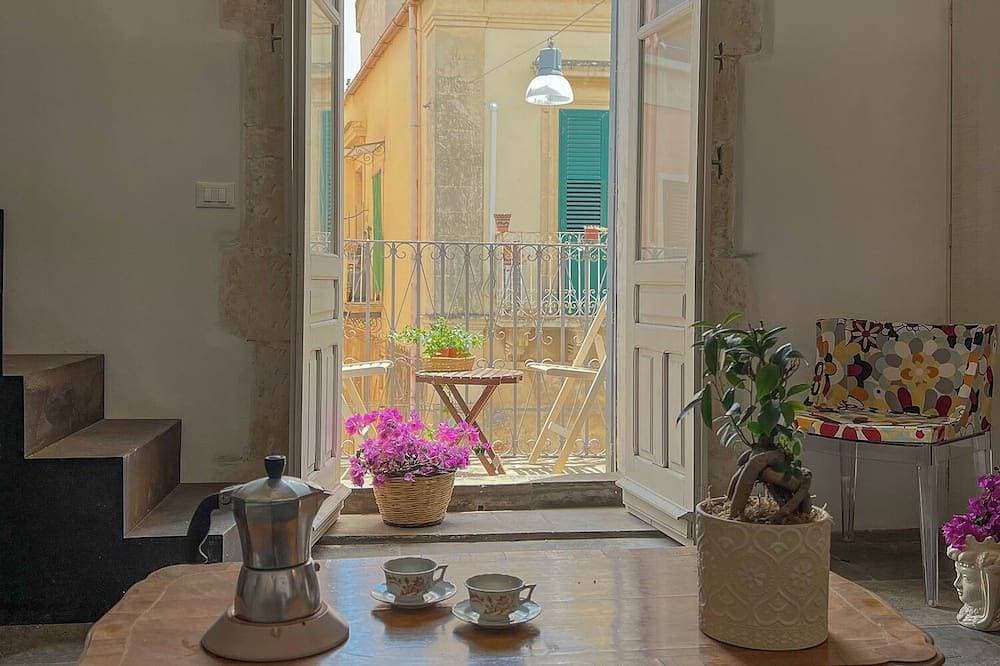 Licia House 1