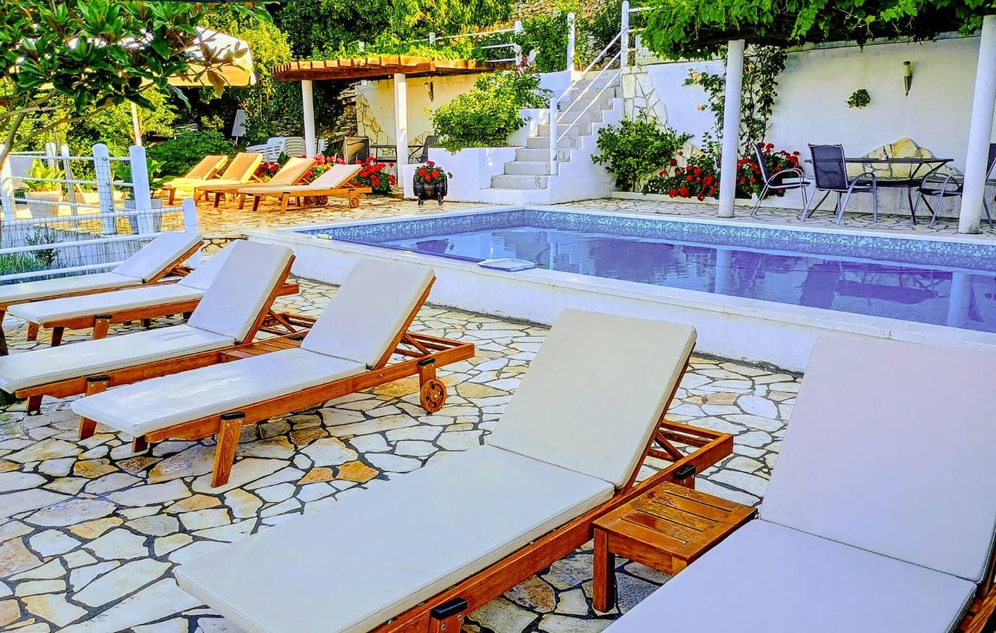 Foto 10 von 36: Gemütliche Ferienwohnung in der Nähe des Juto-Strandes mit Pool und WLAN