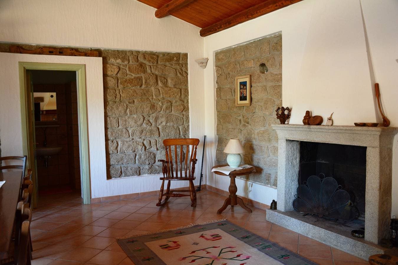 Foto 3 von 29: Cottage 'Stazzu Spadulagliu bei Olbia' mit Bergblick, WLAN und Klimaanlage