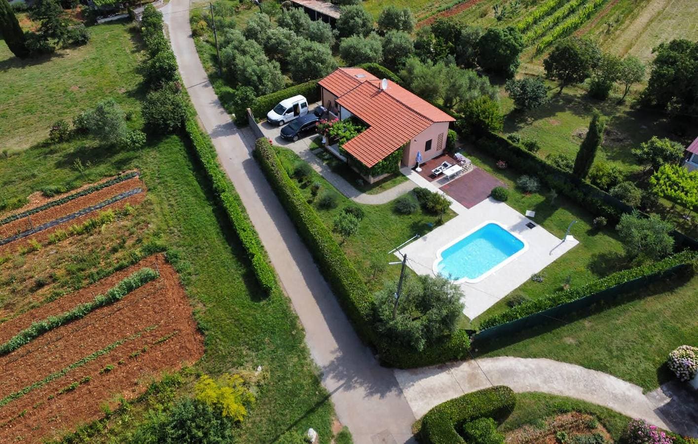 Charmantes Apartment mit Pool und Terrasse, 2,5 km vom Zentrum von Peruski entfernt 1