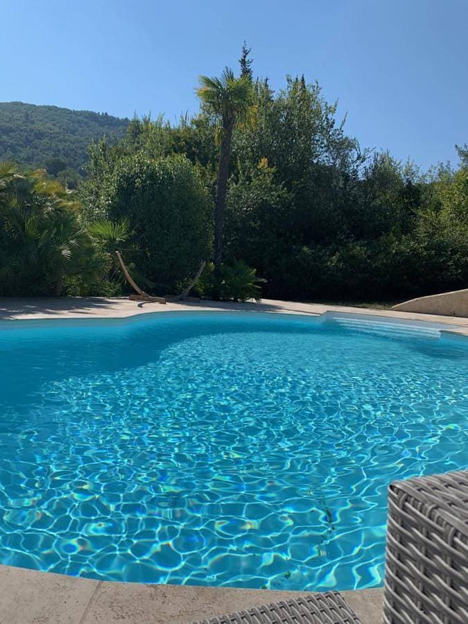 Foto 4 von 37: Villa with Private Pool