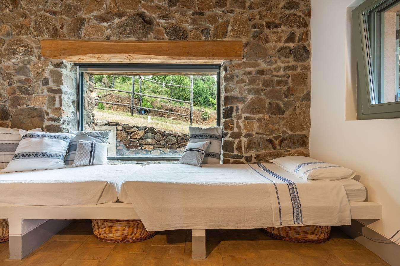 Foto 7 von 23: La Tanca Del Conte – Suite Banano mit privatem Pool und Meerblick