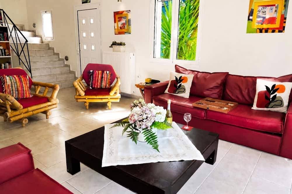 Foto 10 von 30: Villa Adelphi in der Nähe von Kalives. 2 Schlafzimmer, privater Pool, Aussicht und alle Annehmlichkeiten.