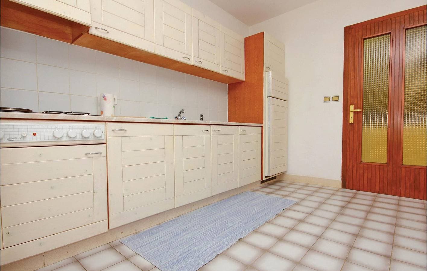 Foto 10 von 26: Gemütliche Ferienwohnung mit WLAN, Klimaanlage und Terrasse – 1000 m vom Strand Jabna entfernt
