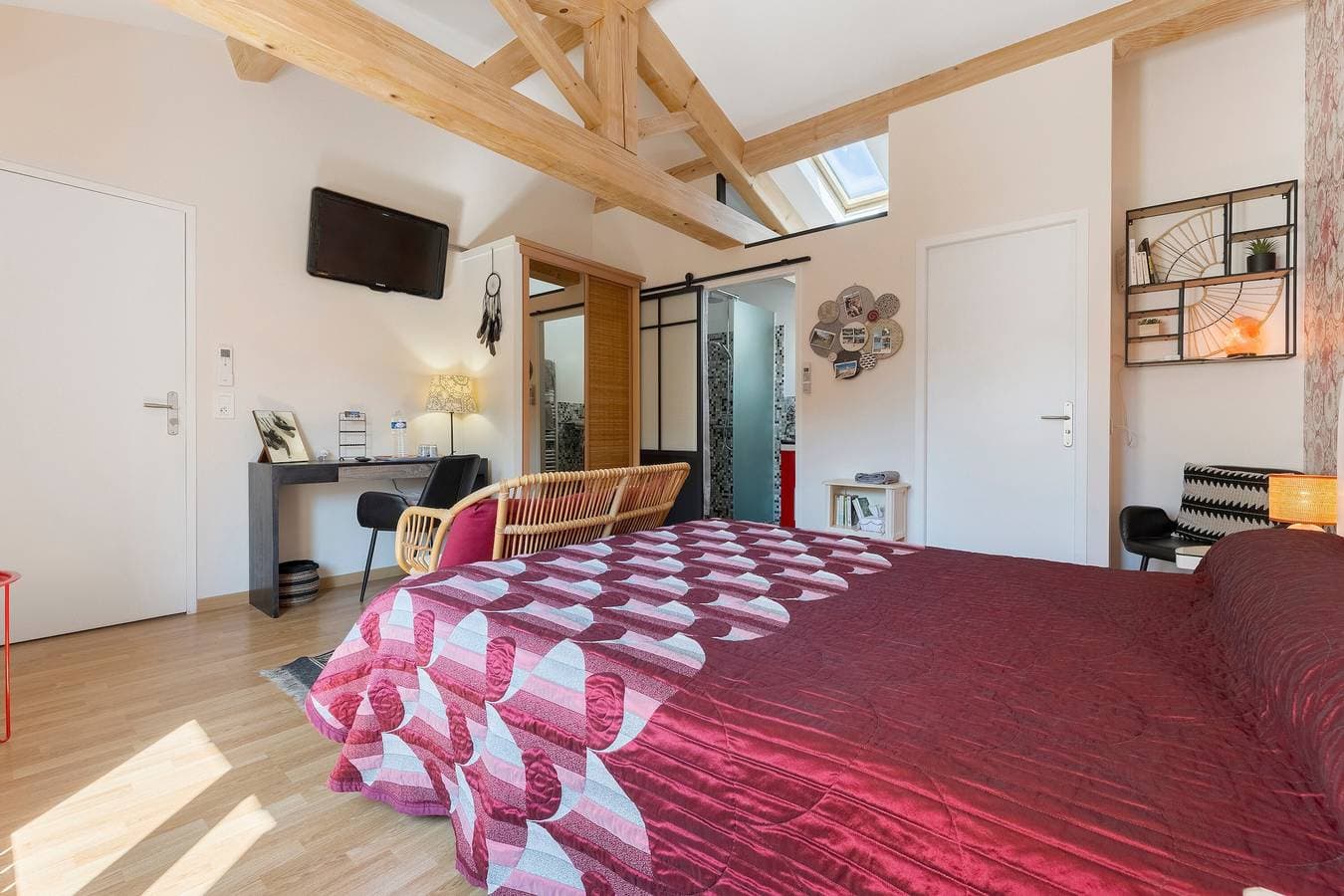 Foto 8 von 33: Gästezimmer Le Cocon – Rotes Zimmer
