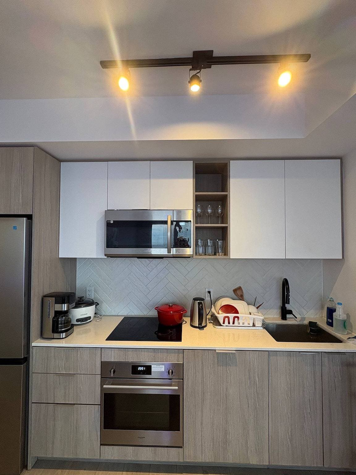 Foto 11 von 31: Helle neue Wohnung mit 3 Schlafzimmern in Etobicoke