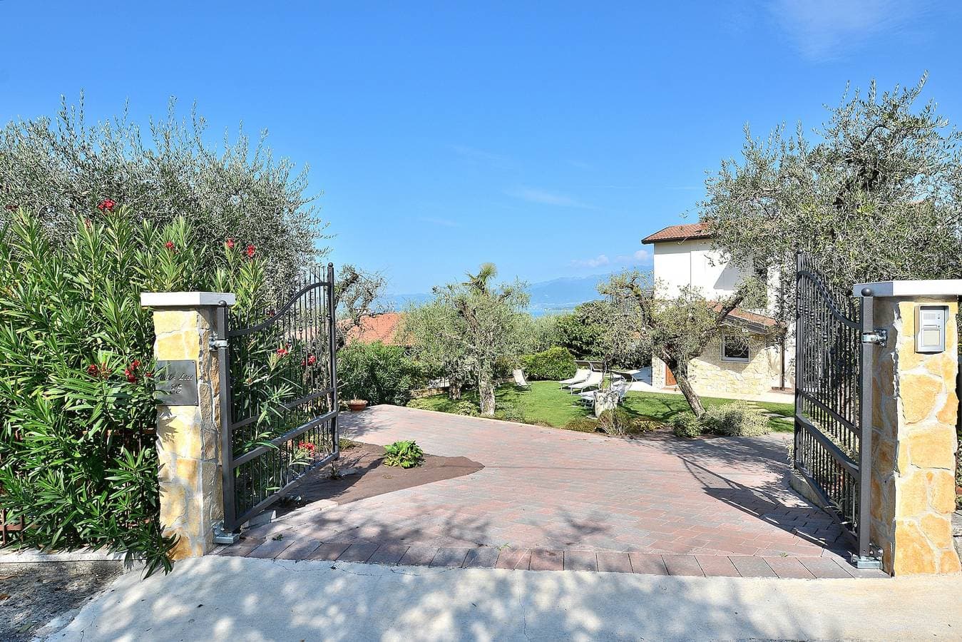 Foto 2 von 41: Villa Lisi With Pool