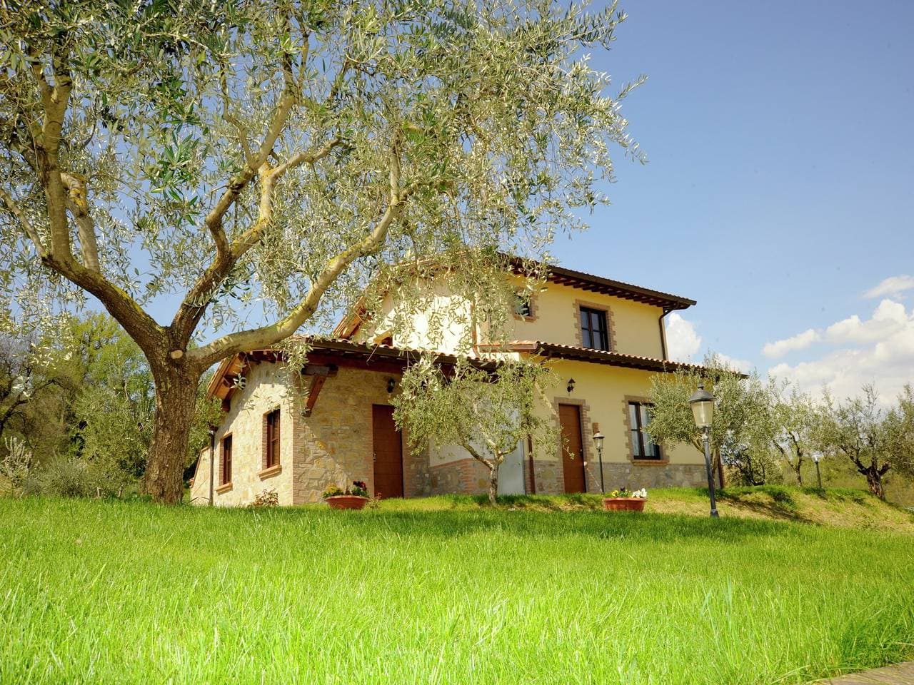 Foto 4 von 64: Villa in Perugia mit Pool und Hügelblick