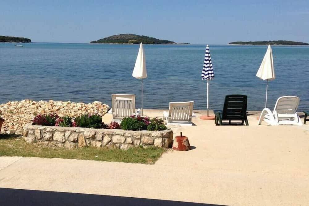 Foto 8 von 9: 1-Zimmer-Ferienwohnung am Strand Krapanj, Sibenik