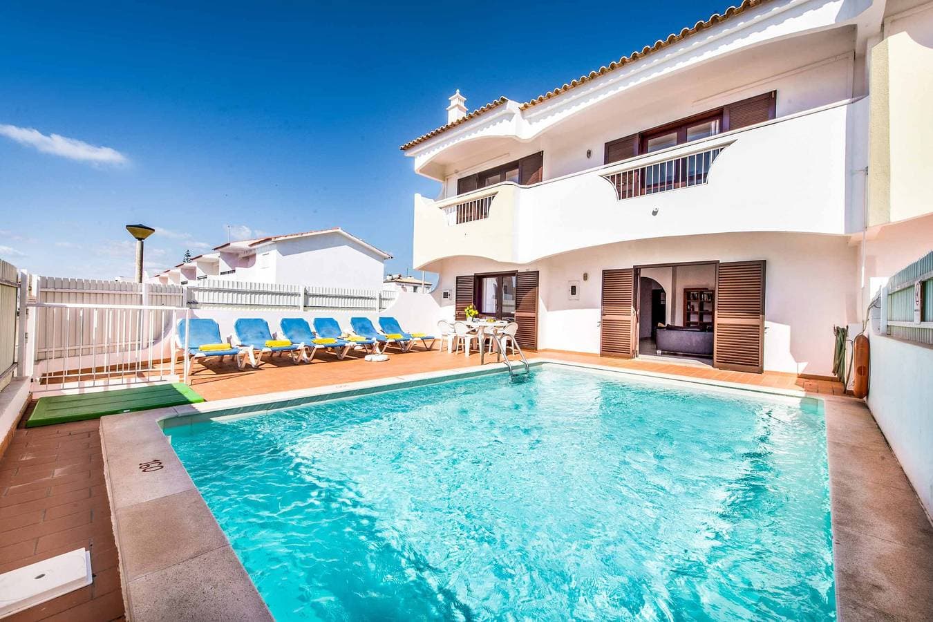 Villa 1