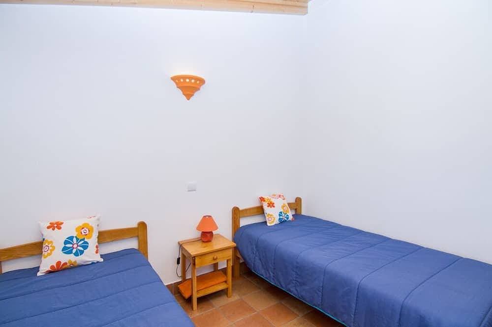 Foto 5 von 25: Digne Orange Villa, Pool, Grill