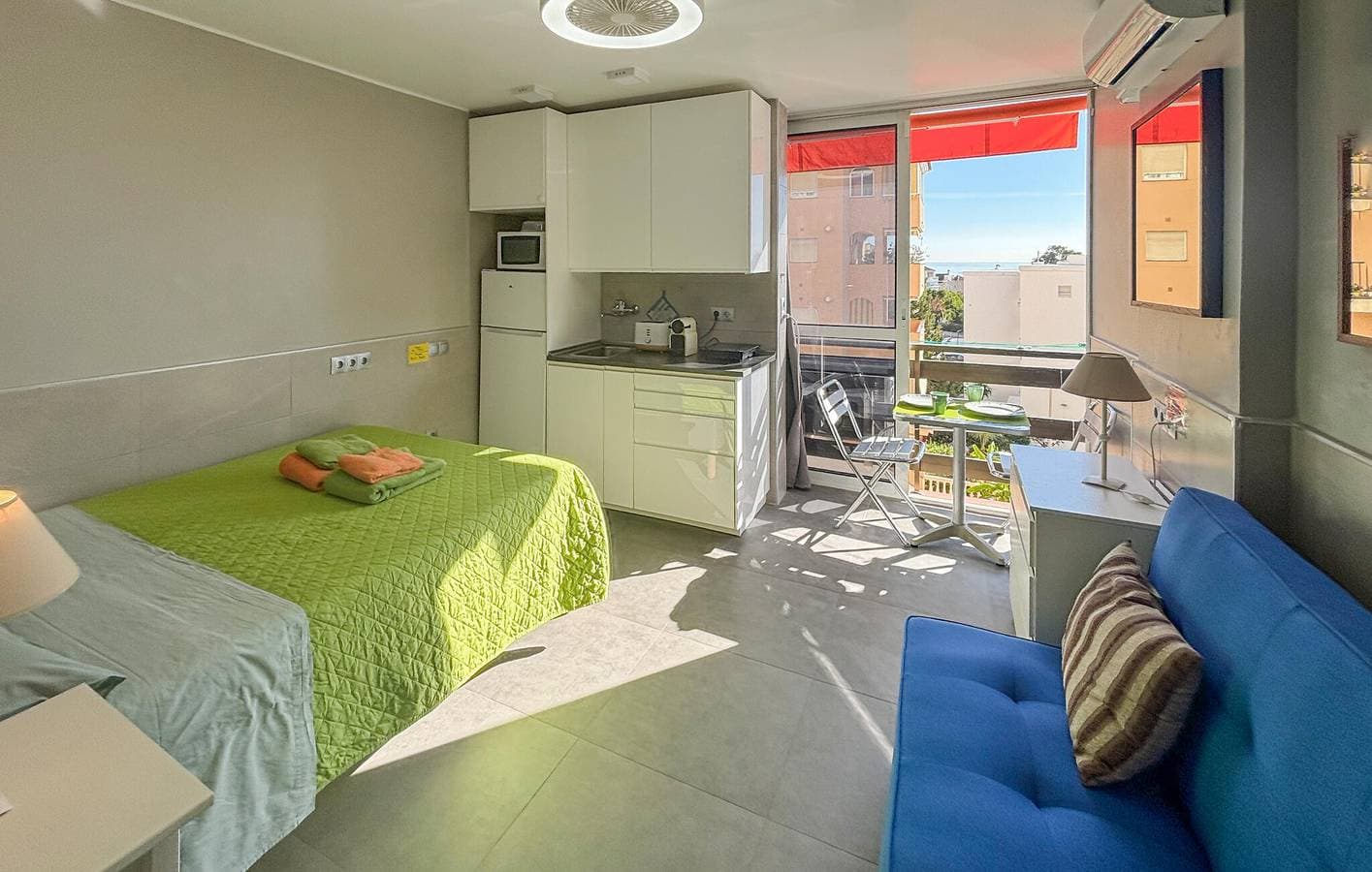 Foto 4 von 14: Meerblick Apartment mit Pool, WiFi, AC - 800m zum Strand